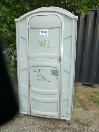Le seul WC extérieur au WDS2011 à Paris Villepinte