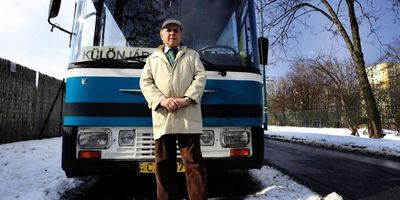© Jérôme Chatin - Zoltan Zsoter a dû fermer son entreprise de livraisons. A 80 ans, il est obligé de retravailler.
